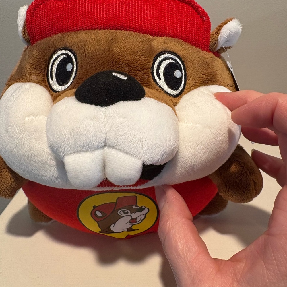 Buc-ee’s plush beaver NWT - Picture 12 of 13